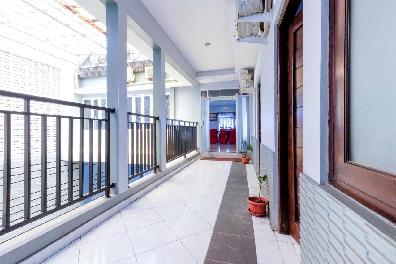 Reddoorz Plus @ Hotel Star 88 Tugu Extérieur photo