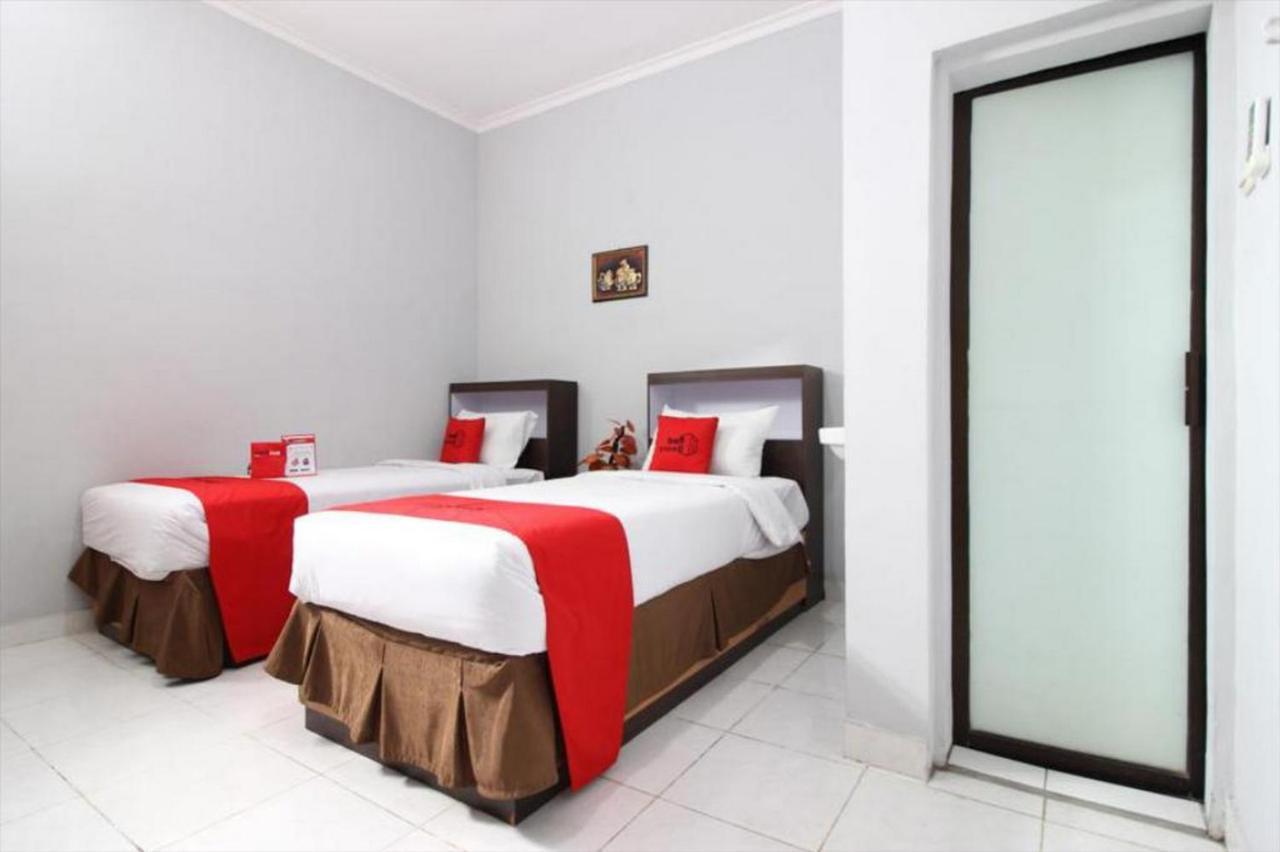 Reddoorz Plus @ Hotel Star 88 Tugu Extérieur photo