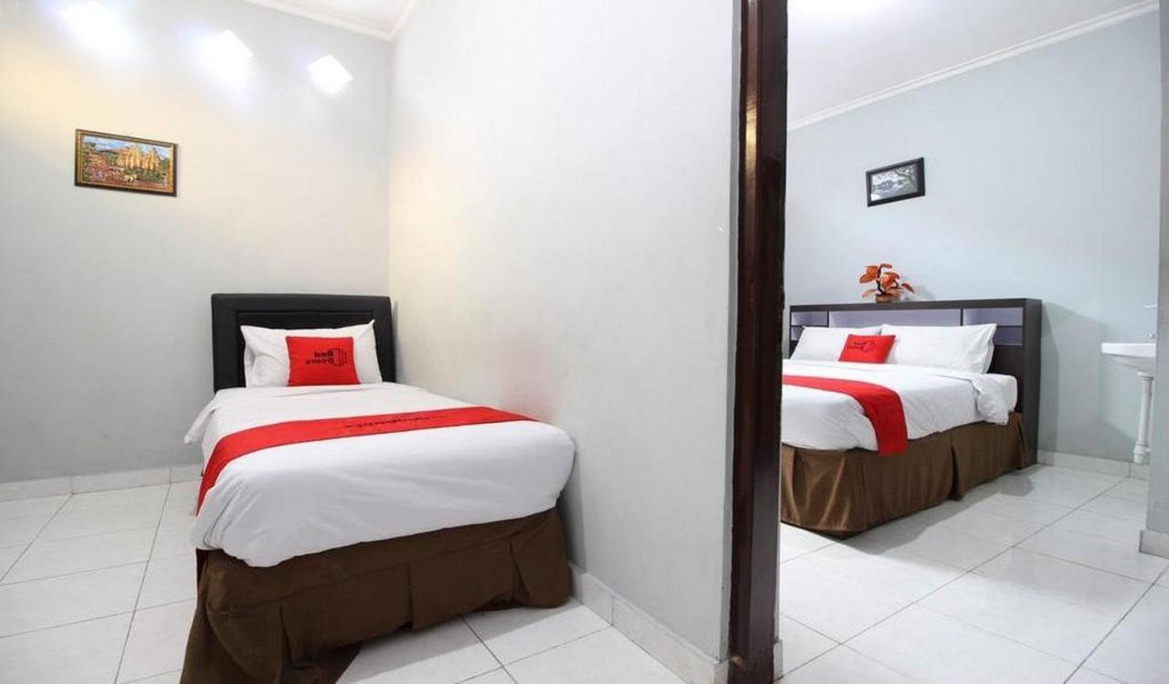 Reddoorz Plus @ Hotel Star 88 Tugu Extérieur photo